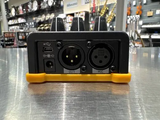 TC-Helicon - VOICETONE E1 Echo and Delay pedal 2