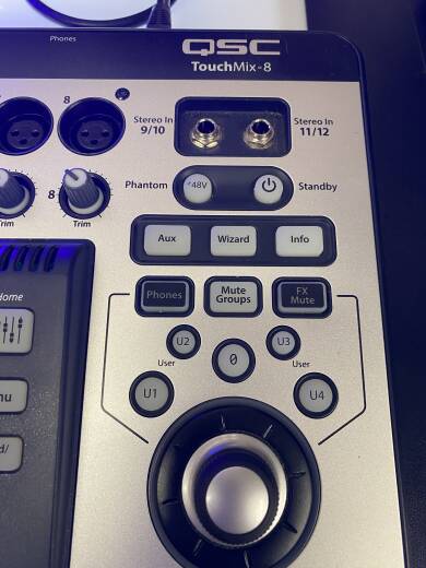 QSC - TOUCHMIX-8 2