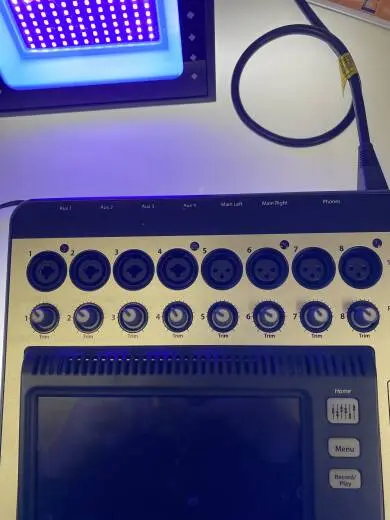 QSC - TOUCHMIX-8 2