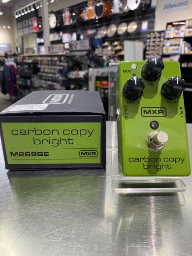 Gear Hunter | MXR - CARBON COPY BRIGHT
