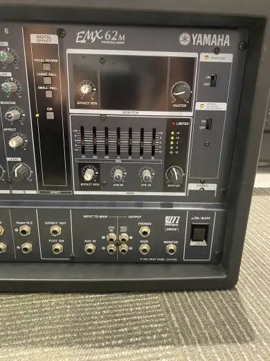 YAMAHA EMX62M 2