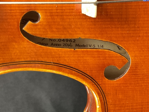 Yamaha - V5SC 1/4 Violin 3