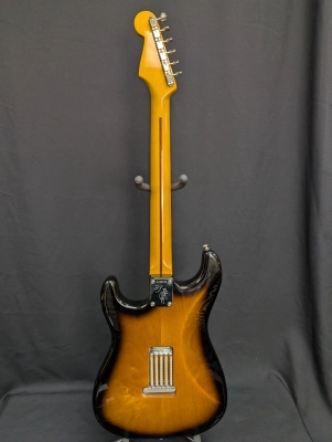 Fender - Eric Johnson Stratocaster 2-tone Sunburst 4