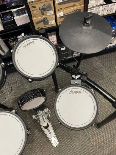 Alesis - NITROPROKITXUS 2