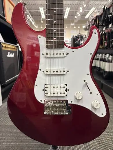 Yamaha - Pacifica 2