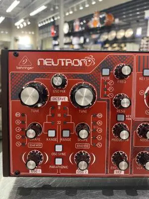 Behringer - NEUTRON 2