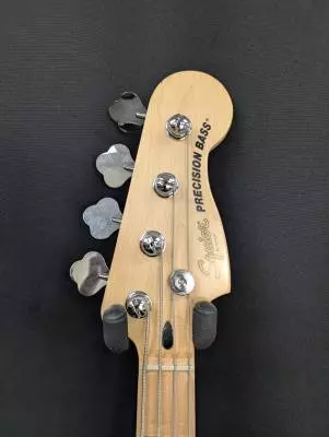 Squier - Affinity PJ Bass - Black 2