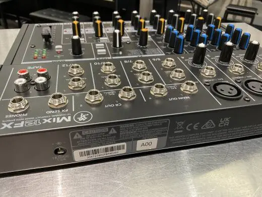 Mackie - MIX12FX 2
