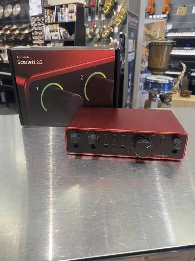 Focusrite - SCARLETT2I2MK4