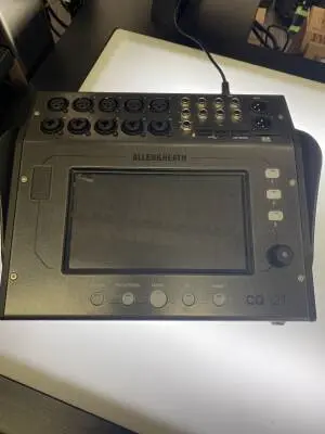 Allen & Heath - CQ-12T