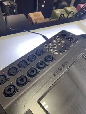 Allen & Heath - CQ-12T 2