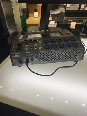 Allen & Heath - CQ-12T 2