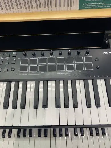 M-Audio - OXYGEN PRO 61 2
