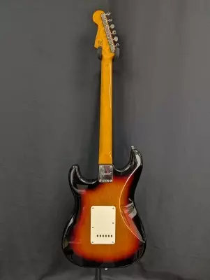 Squier - Classic Vibe 60's Stratocaster - 3-Tone Sunburst 2