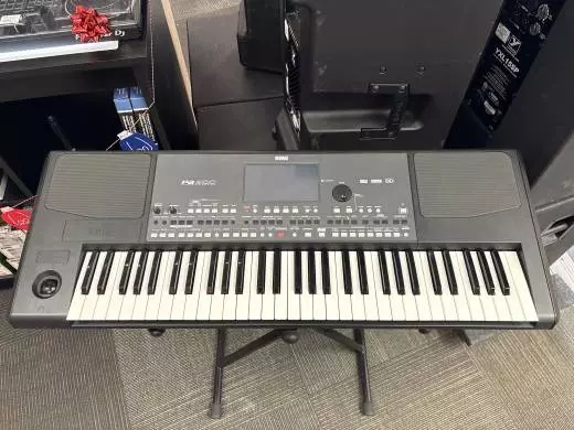 Korg - PA600 61 Key Arranger