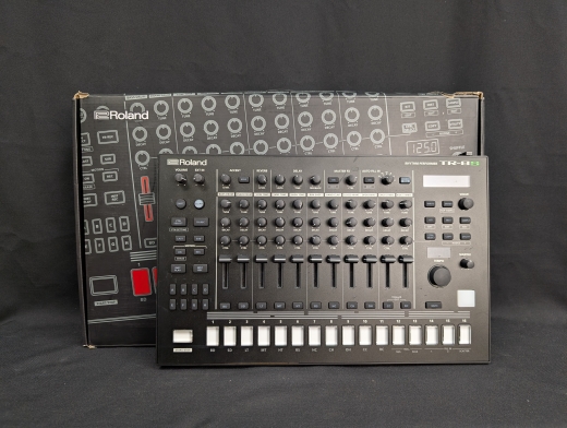 Roland TR-8S Rhythm Performer | Long & McQuade