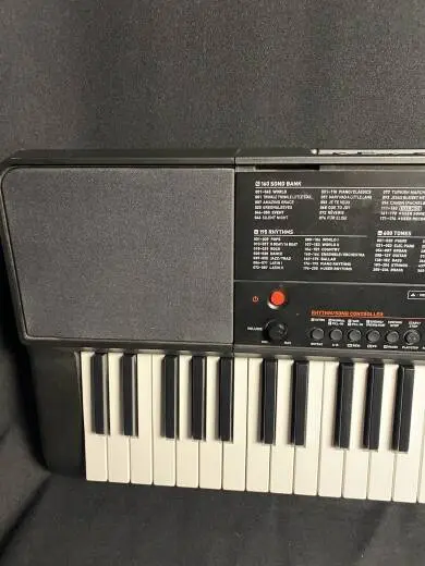 Casio - CT-X700 2