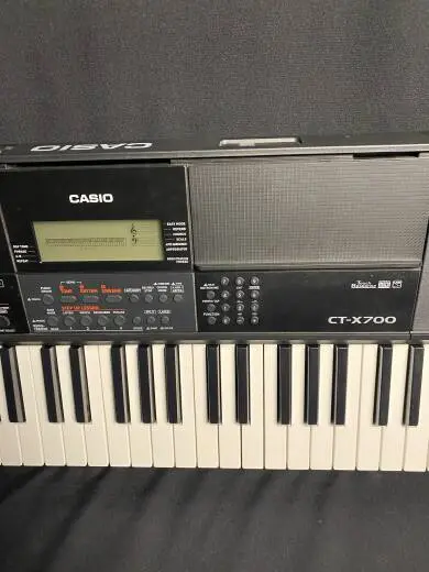 Casio - CT-X700 2