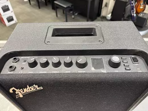 Fender - Mustang LT25 2
