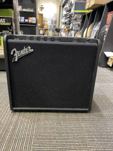 Fender - Mustang LT25