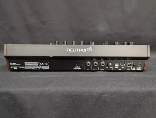 Behringer - NEUTRON 2