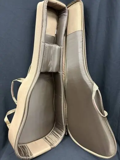Taylor - Softshell Case 2