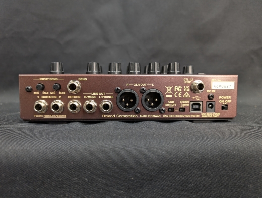 Boss Acoustic Preamp Guitar Processor Pedal (AD-10) : Amazon.ca: Musical  Instruments, Stage & Studio
