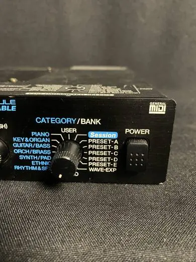 ROLAND JV-1010 2