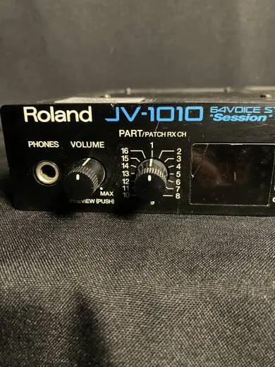ROLAND JV-1010 2