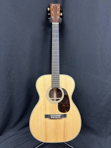 Store Special Product - Martin Guitars - 00-28 MD