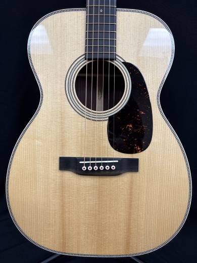 Store Special Product - Martin Guitars - 00-28 MD