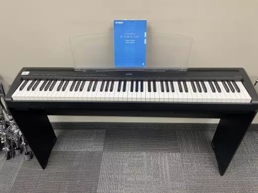 Yamaha - P95 B