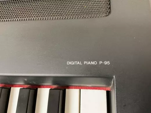 Yamaha - P95 B 2