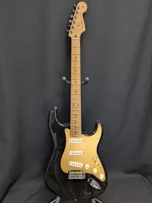 Fender - Player Strat Roasted Maple Neck - Black