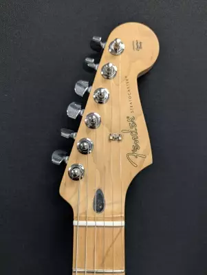 Fender - Player Strat Roasted Maple Neck - Black 3