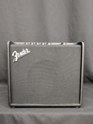 Fender - Mustang LT25