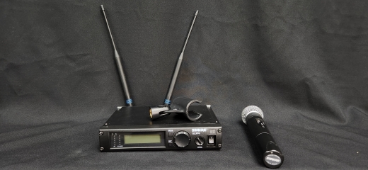 Shure ULX Wireless Handheld System W/ SM58 2