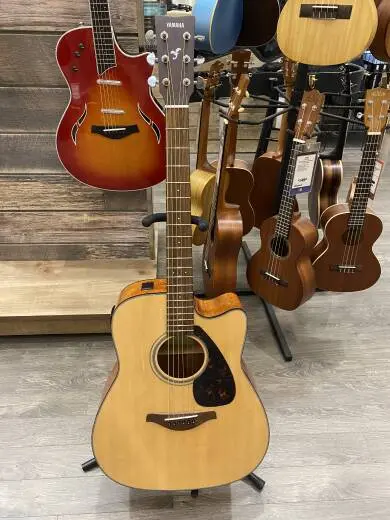 Yamaha - FGX800C