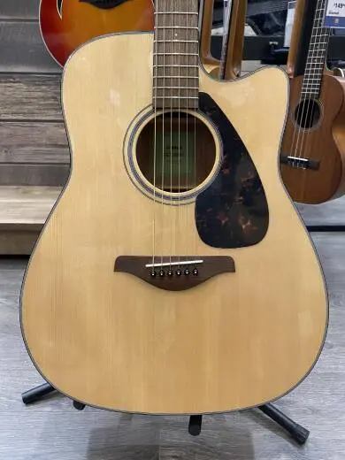 Yamaha - FGX800C 2