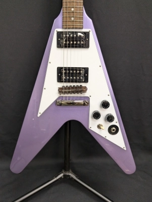 Epiphone - Kirk Hammett Flying V - Purple Metallic 2