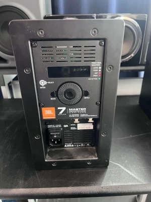 JBL - 705P 4