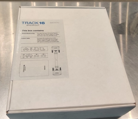 MOTU Track 16 Breakout Box 3