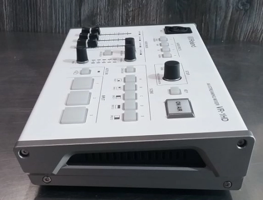 Roland - VR-1HD 4