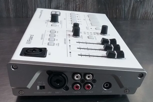 Roland - VR-1HD 5