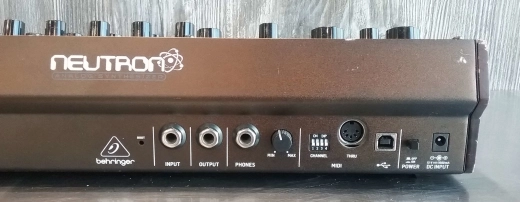 Behringer Neutron 2
