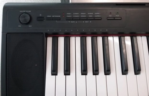 Yamaha - NP12 B 2