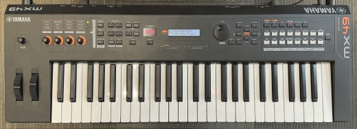 Yamaha - MX49 BK 49 Key Synth
