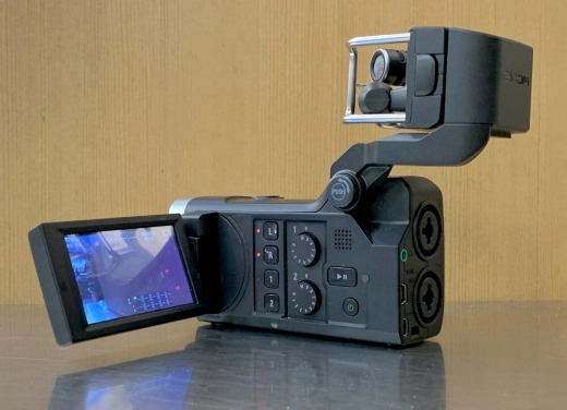 Zoom - Q8 ZOOM Handheld Video Recorder