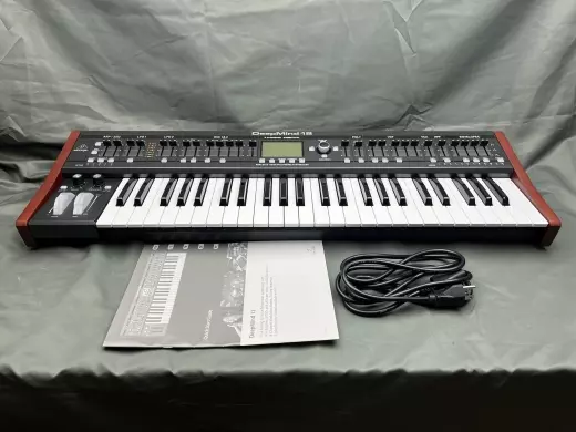 Behringer - DEEPMIND 12