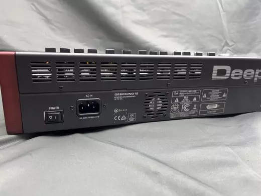 Behringer - DEEPMIND 12 2